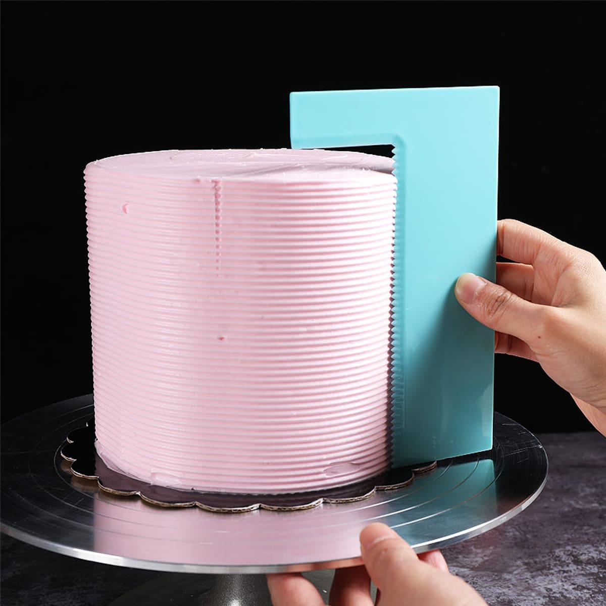 

1pc Cake Edge Scraper, Mint blue
