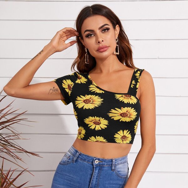 

Asymmetrical Neck Sunflower Print Crop Top, Black