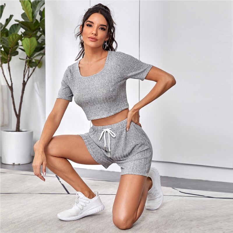 

Heather Gray Rib-Knit Crop Sport Tee & Shorts, Grey