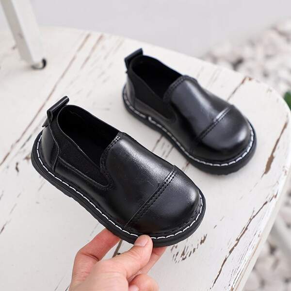 

Toddler Girls Slip On Flats, Black