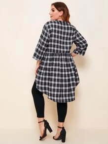 Mulvari Plus Notch Neck Rolled Tab Sleeve Dip Hem Blouse - Black and White - View 2