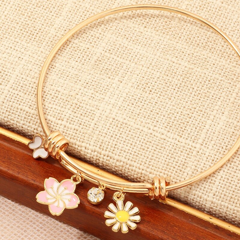 

Flower Charm Bangle, Gold