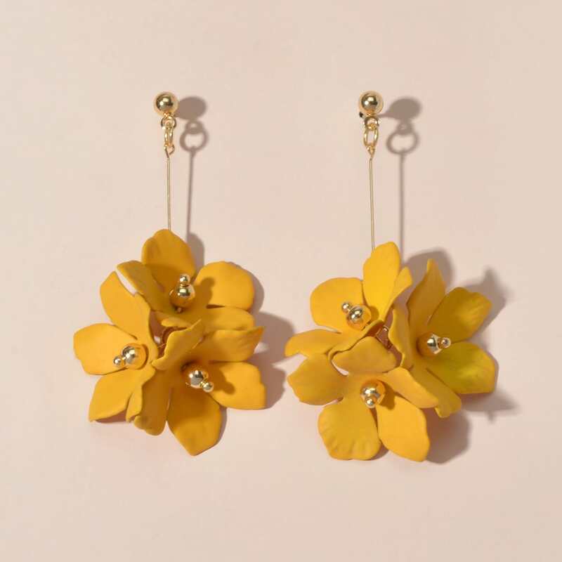 

Flower Design Drop Earrings, Yellow