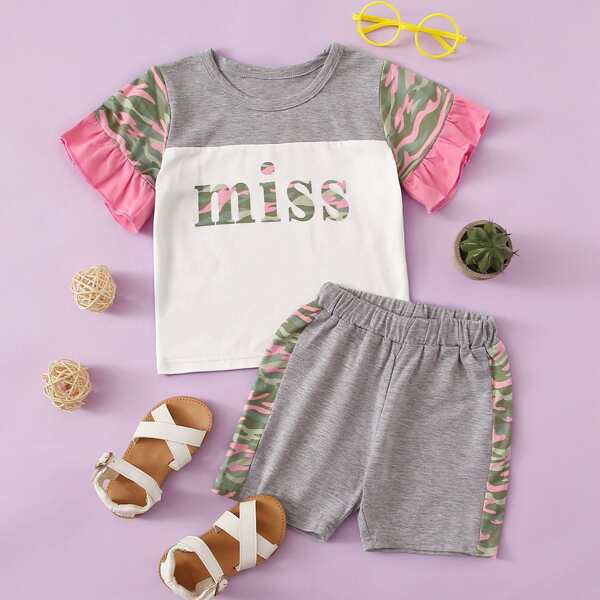 

Baby Girl Letter Graphic Contrast Camo Tee & Shorts, Multicolor