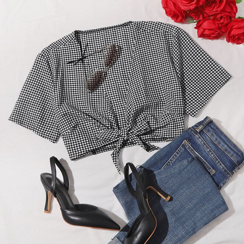 

Gingham Tie Front Crop Top, Black and white