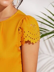 SHEIN Clasi Top de manga cortada láser ribete en abanico con fruncido delantero - Mostaza Amarilla - Ver 5
