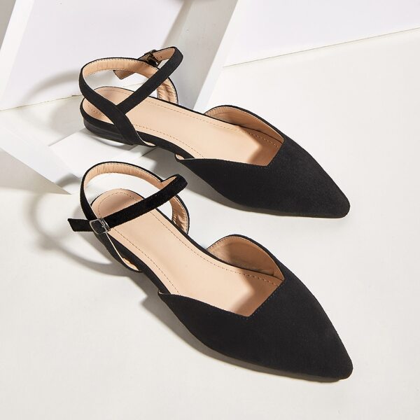 

Остроконечные балетки, Чёрный