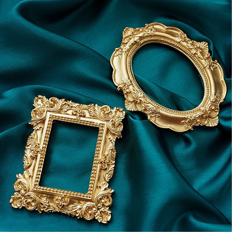 

1pc Vintage Photo Frame, Gold