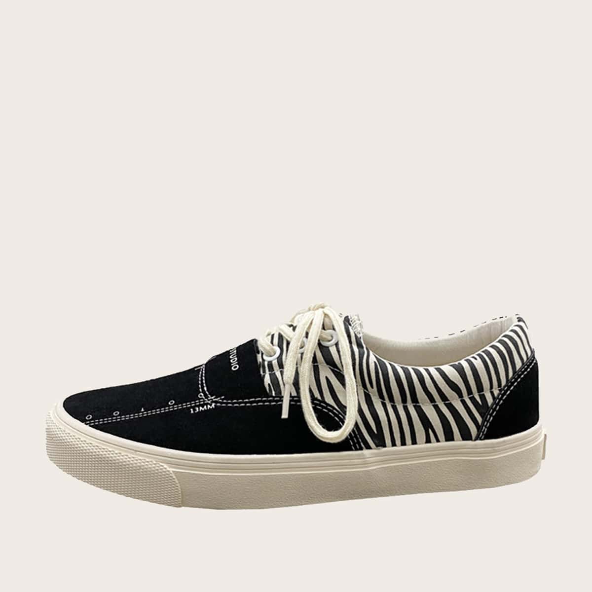 

Guys Zebra Striped Graphic Sneakers, Black