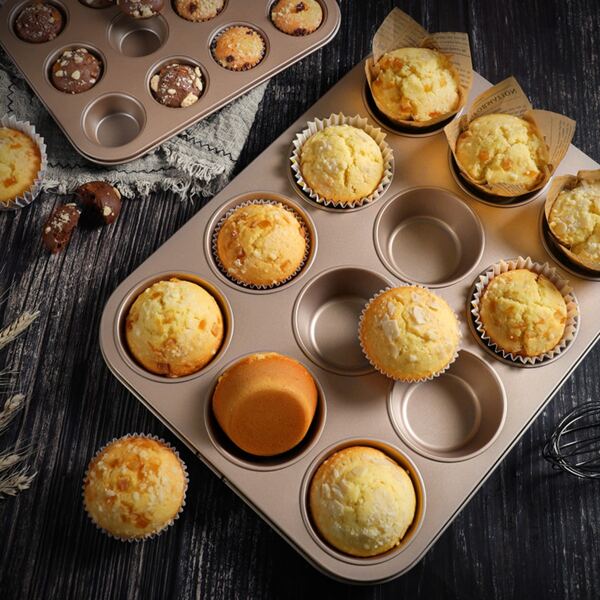 

1pc Non-stick Cake Mold, Multicolor