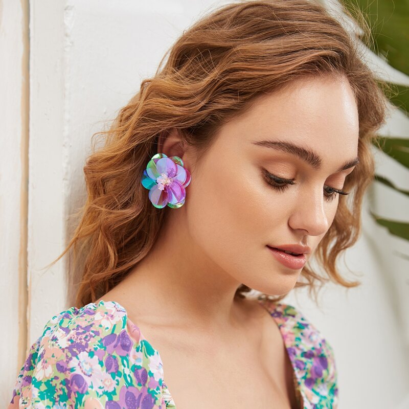 

Flower Design Stud Earrings, Purple