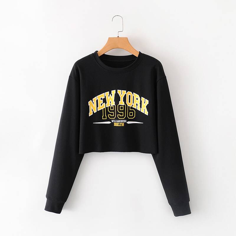 

Letter Graphic Crop Sweatshirt, Black