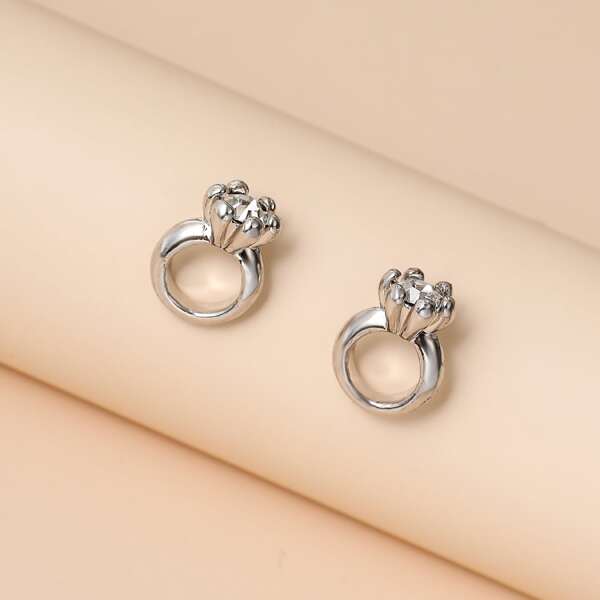 

Rhinestone Decor Ring Design Stud Earrings, Silver