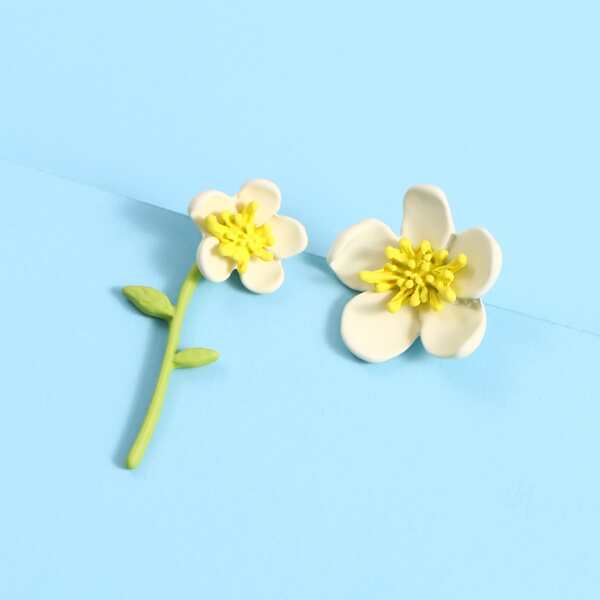 

Flower Design Earring Jackets, Beige