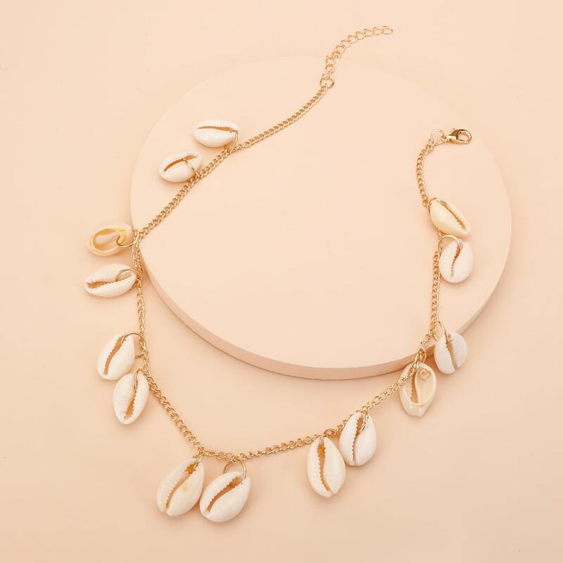 

Shell Charm Necklace, White