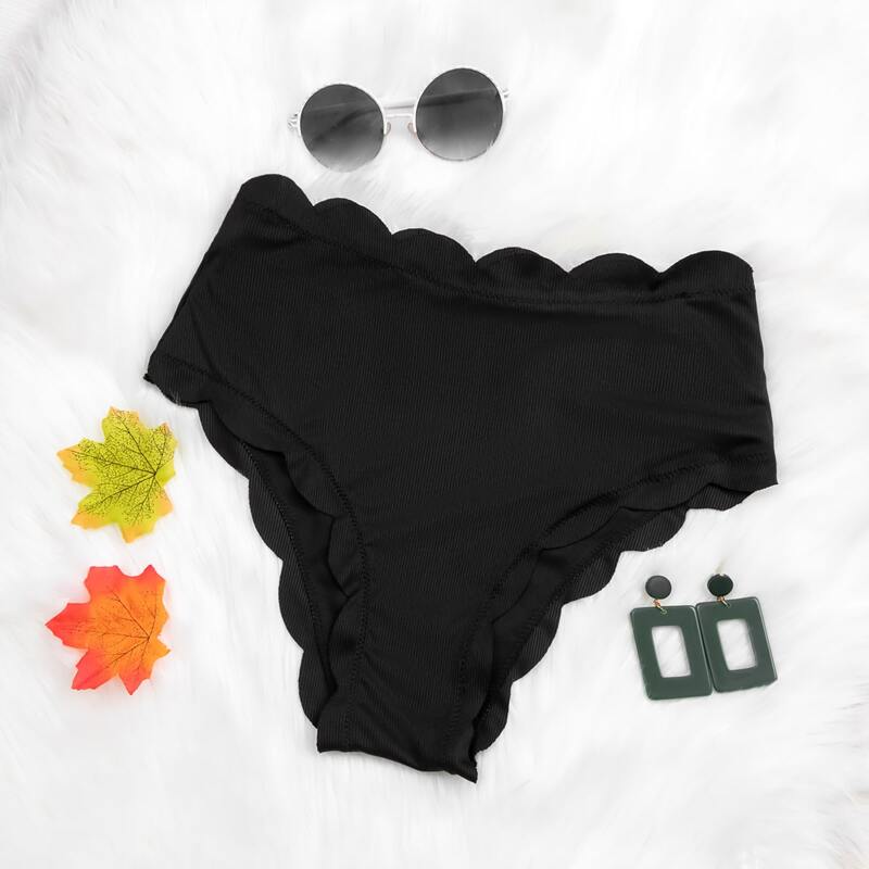 

Rib Scallop Trim Bikini Panty, Black