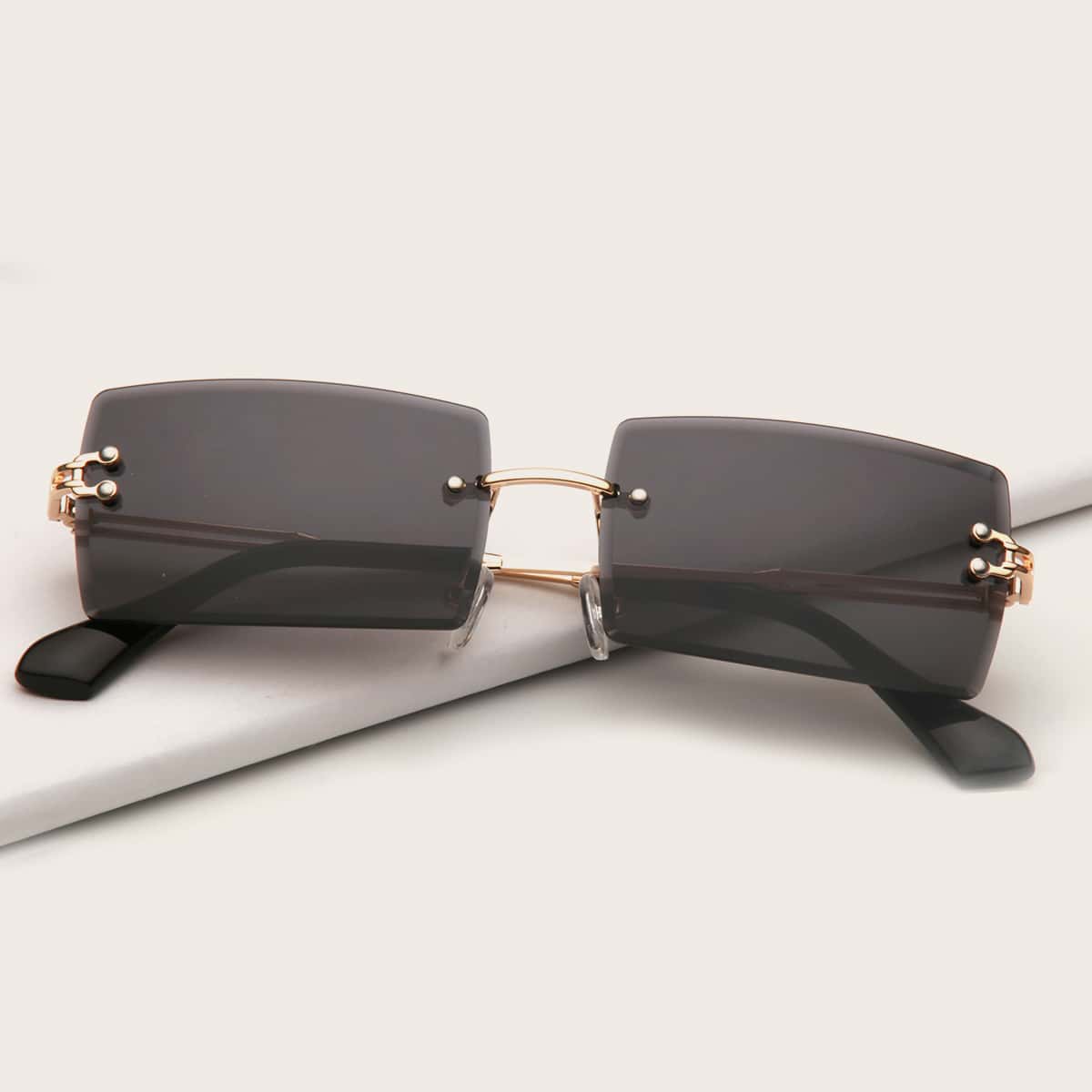 

Rimless Sunglasses With Case