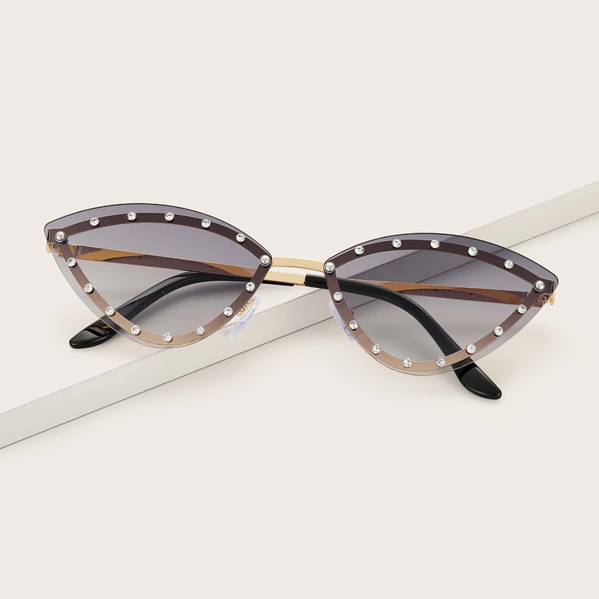 

Rimless Rhinestone Engraved Sunglasses, Multicolor