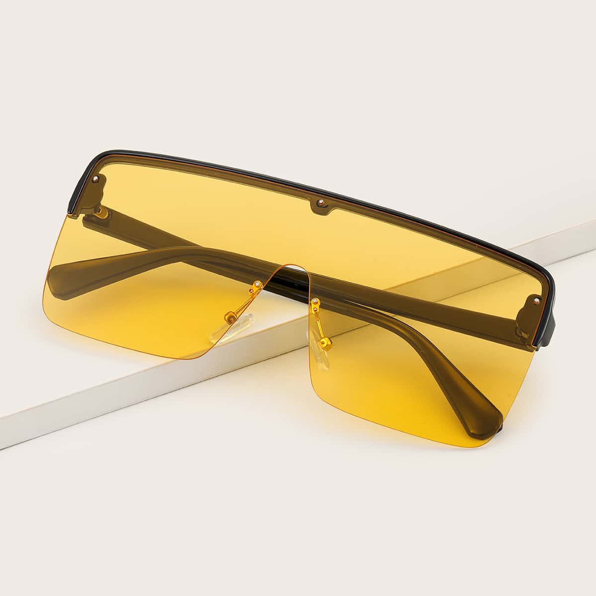 

Flat Top Shield Sunglasses, Yellow