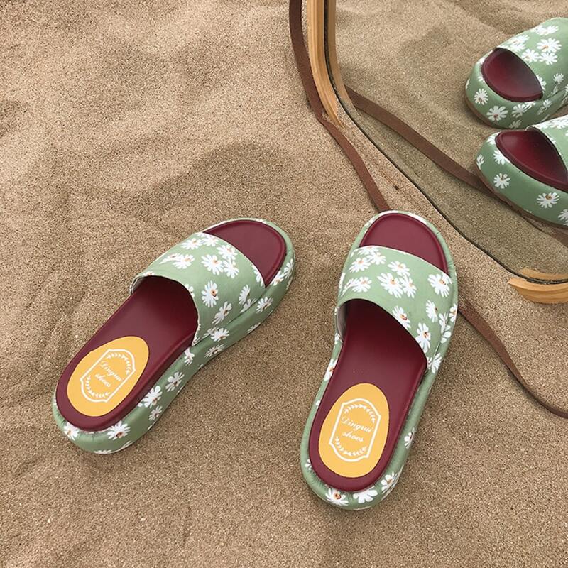 

Daisy Flower Flatform Sliders, Green