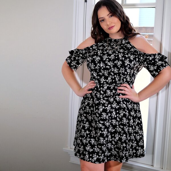 

Plus Cold Shoulder Ruffle Trim Ditsy Floral Dress, Black