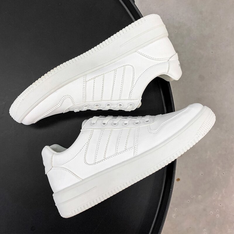 

Guys Lace-up Front Low Top Skate Shoes, White