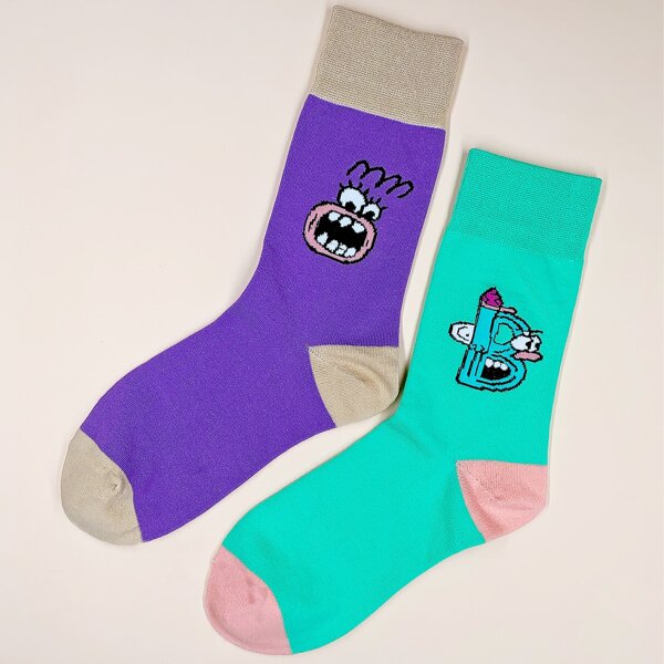 

2pairs Cartoon Graphic Socks, Multicolor