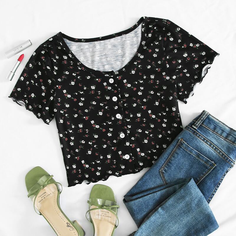 

Ditsy Floral Button Front Crop Top, Black