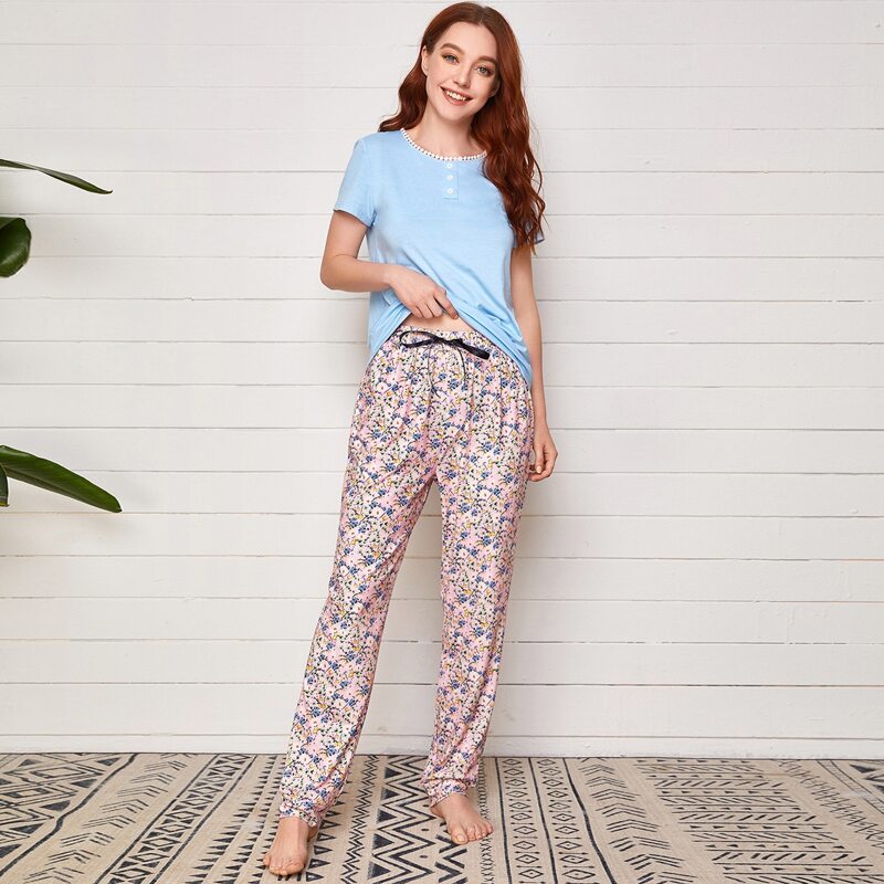

Button Detail Tee With Ditsy Floral Pants PJ Set, Multicolor