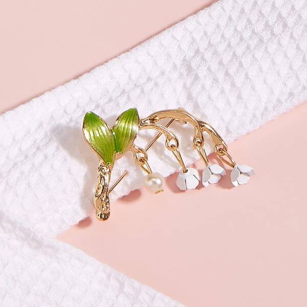

Leaf & Floral Decor Brooch, Gold