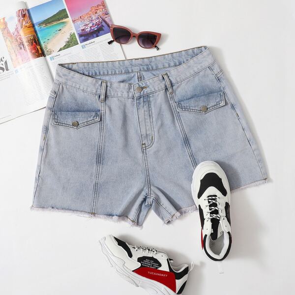 

Plus Light Wash Raw Hem Denim Shorts