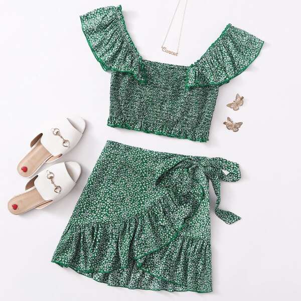 

Ditsy Floral Print Ruffle Trim Shirred Top and Tie Front Skirt Set, Green