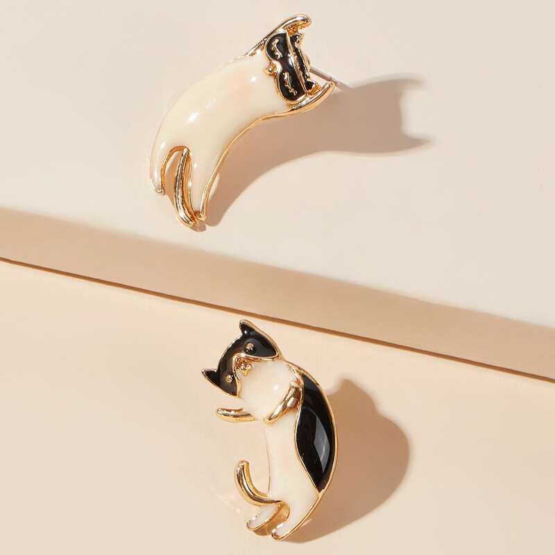 

Cartoon Cat Stud Earrings, Multicolor