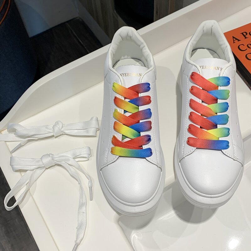 

Gradient Lace-up Skate Shoes, White
