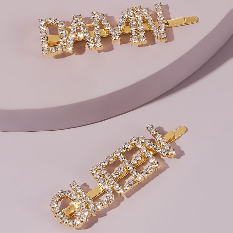 

2pcs Rhinestone Letter Hair Clip, Gold