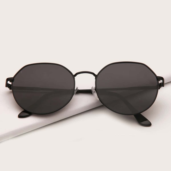 

Round Frame Sunglasses