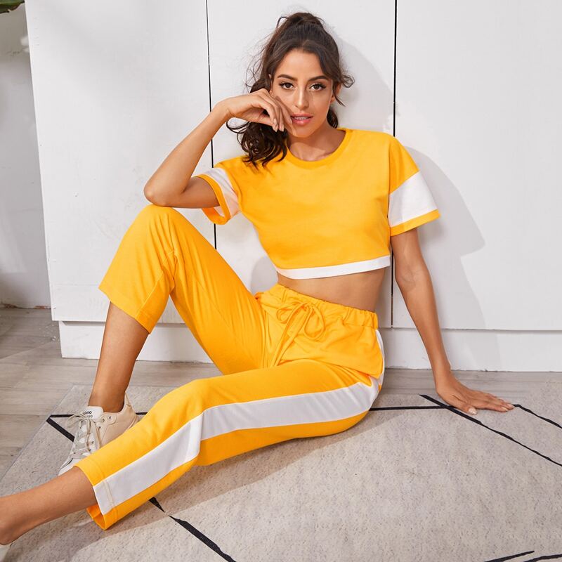 

Contrast Panel Crop Sports Tee With Sweatpants, Yellow