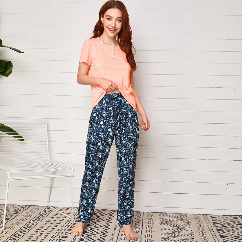 

Button Front Tee With Ditsy Floral Pants PJ Set, Multicolor