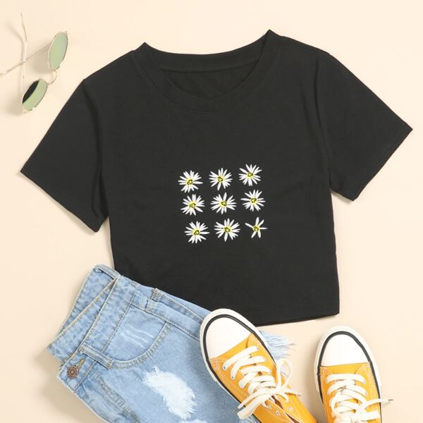 

Daisy Floral Embroidery Tee, Black