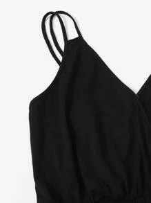 SHEIN Essnce 交叉領雙帶素色吊帶連身短褲