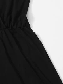 SHEIN Essnce 交叉領雙帶素色吊帶連身短褲