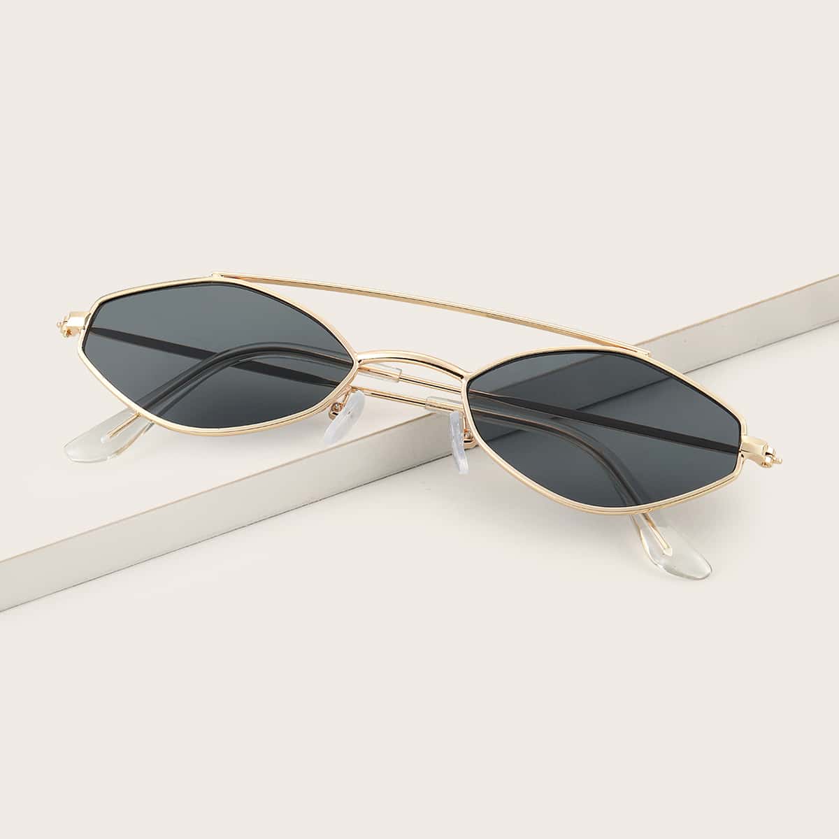 

Guys Top Bar Metal Frame Sunglasses, Grey