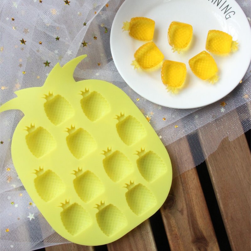 

Pineapple Shaped Ice Cube Mold, Yellow