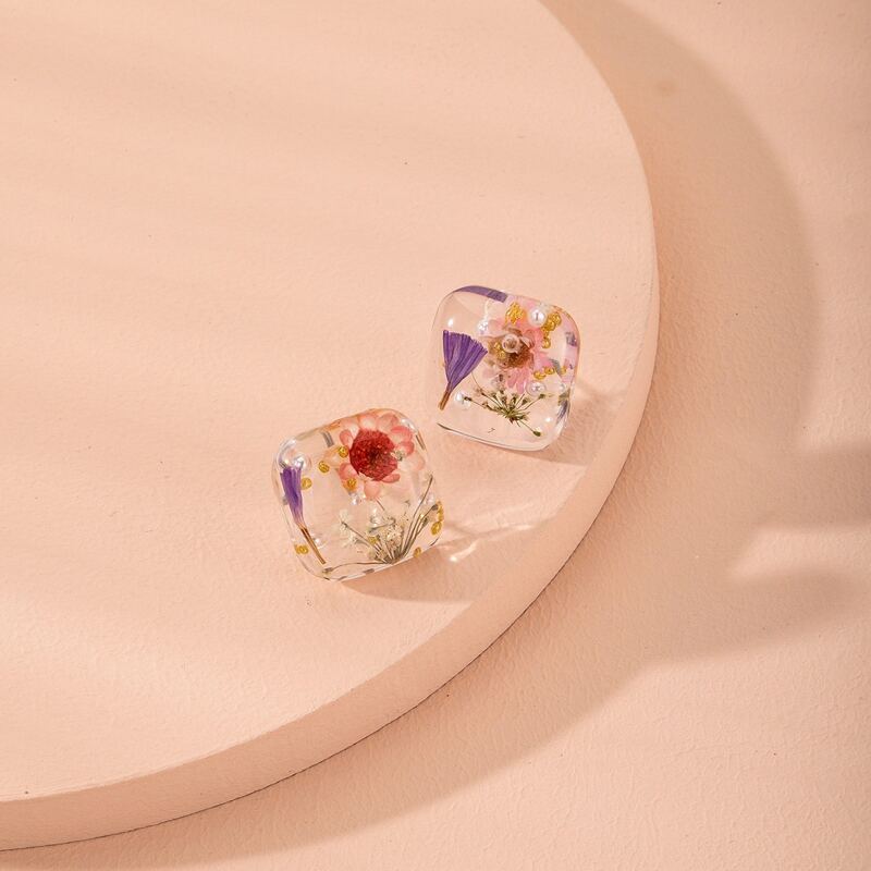 

Clear Flower Stud Earrings, Multicolor