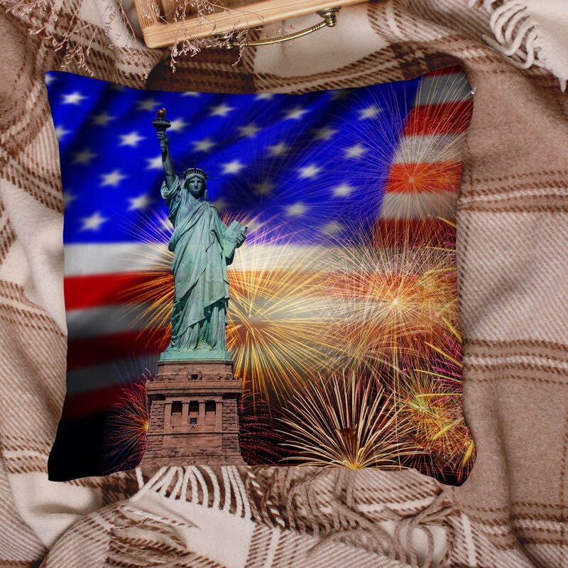 

Statue Of Liberty Print Cushion Cover Without Filler, Multicolor