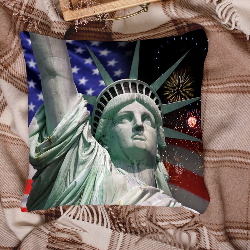 

Statue Of Liberty Print Cushion Cover Without Filler, Multicolor