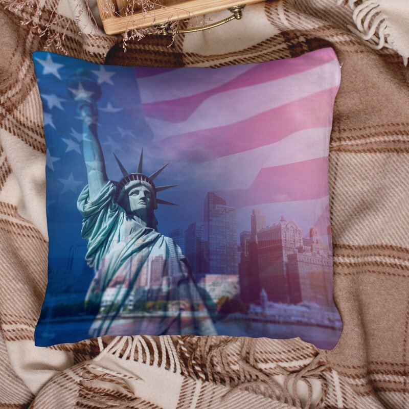 

Statue Of Liberty Print Cushion Cover Without Filler, Multicolor