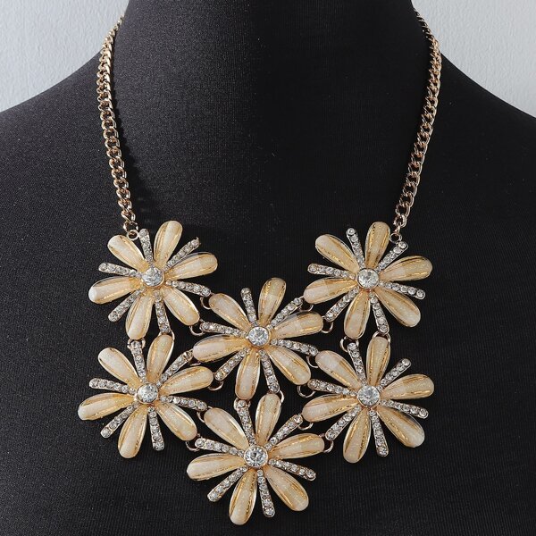 

Flower Decor Necklace, Yellow