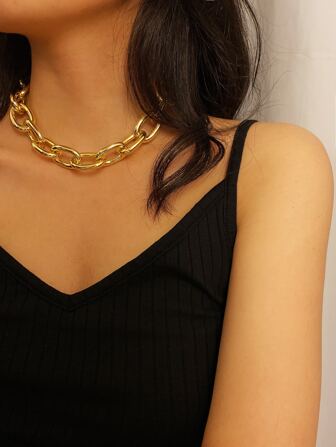 القلادة بالسلسلة المعدنية