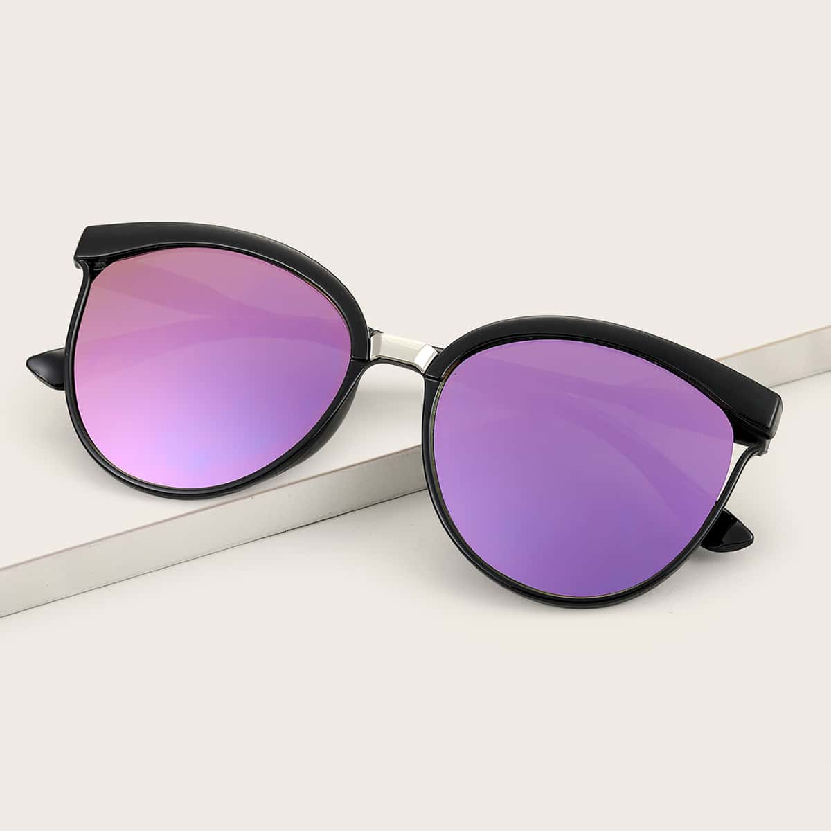 

Round Frame Sunglasses, Purple
